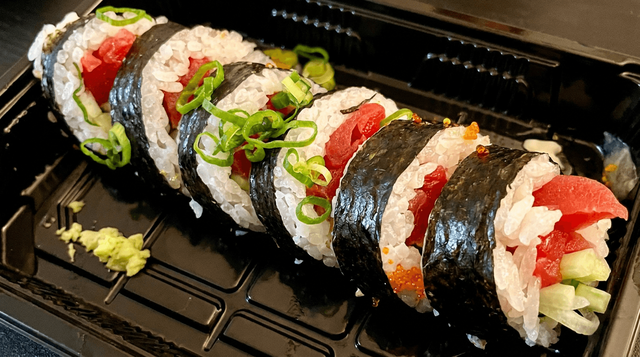 Tuna Roll.